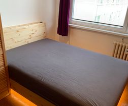 postel masiv borovice 140x200